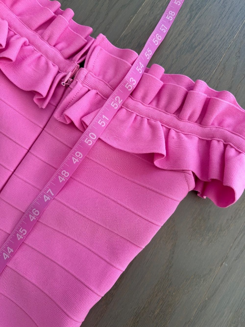 ELLIATT Orelia Candy Pink Knit Ruffle Off The Shoulder Maxi Dress Gown - SMALL - Picture 9 of 13